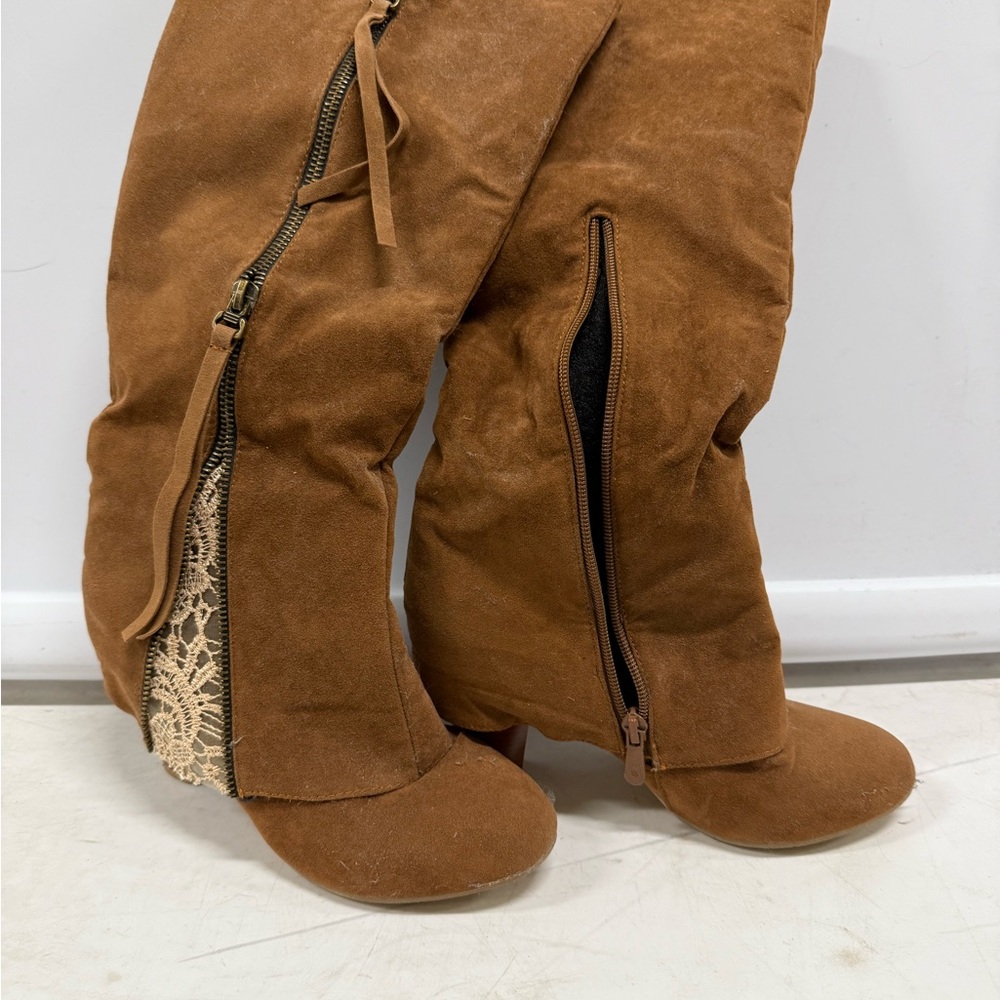 Brown Suede Women's Boots with Lace Detail size 6